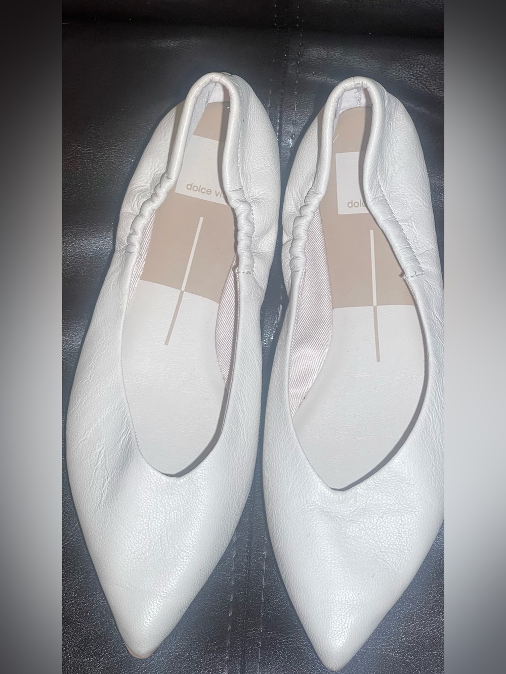 Dolce Vita Women's leather White pointed toe flat shoes size 6.5